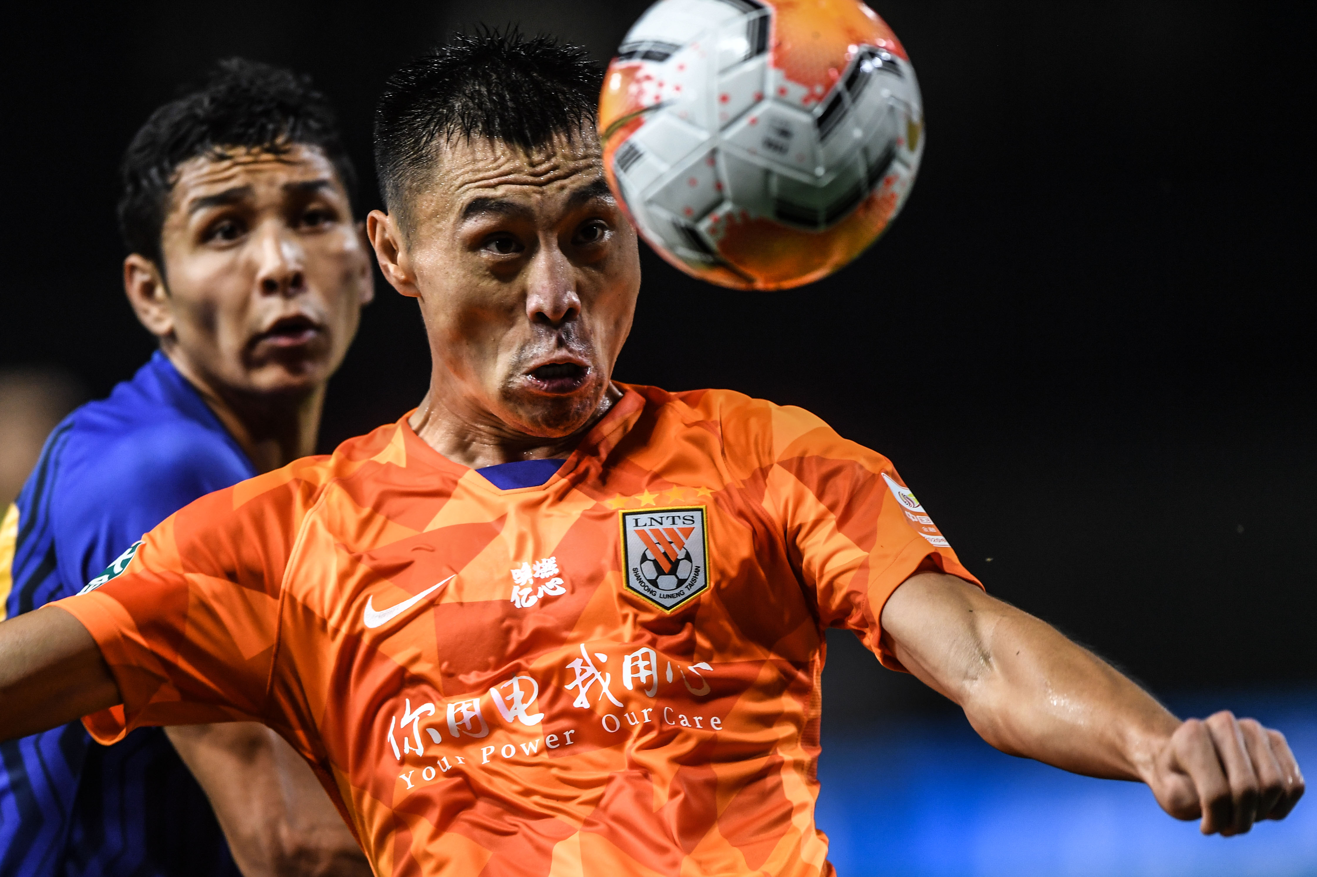 关于强强对话：恒大战苏宁谁能笑到最后的信息