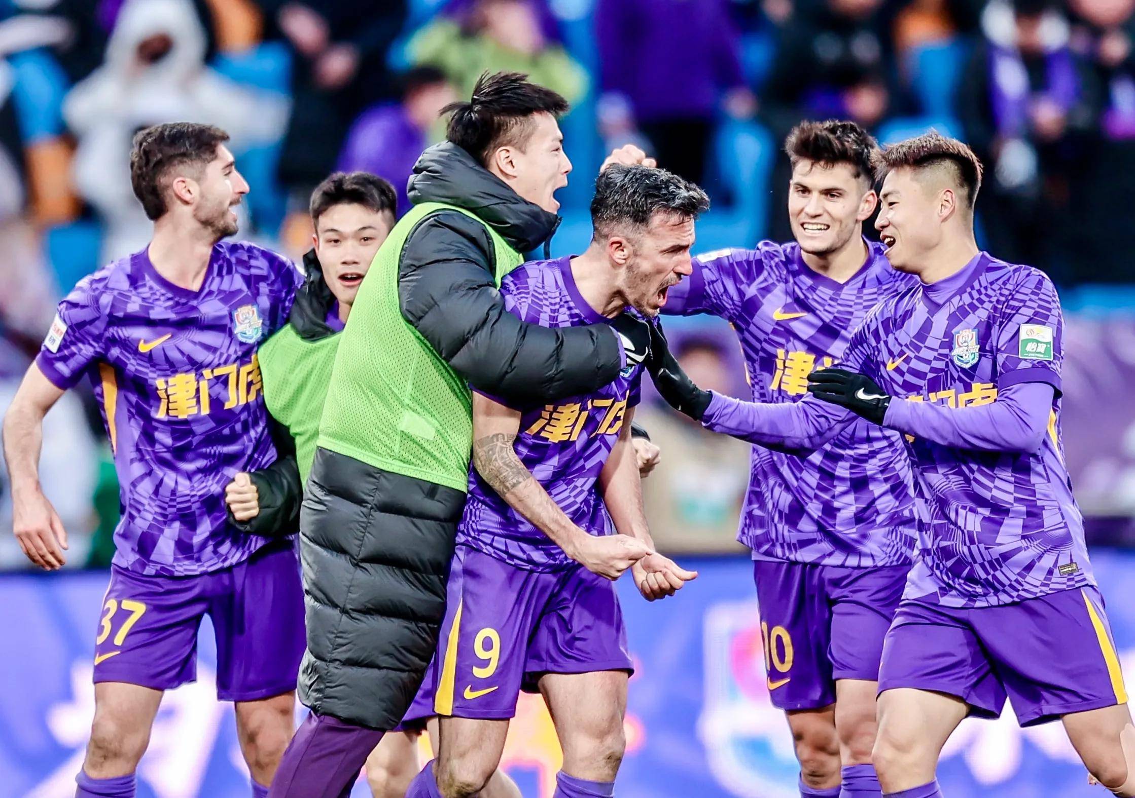 一支实力强劲球队即将挑战夺冠