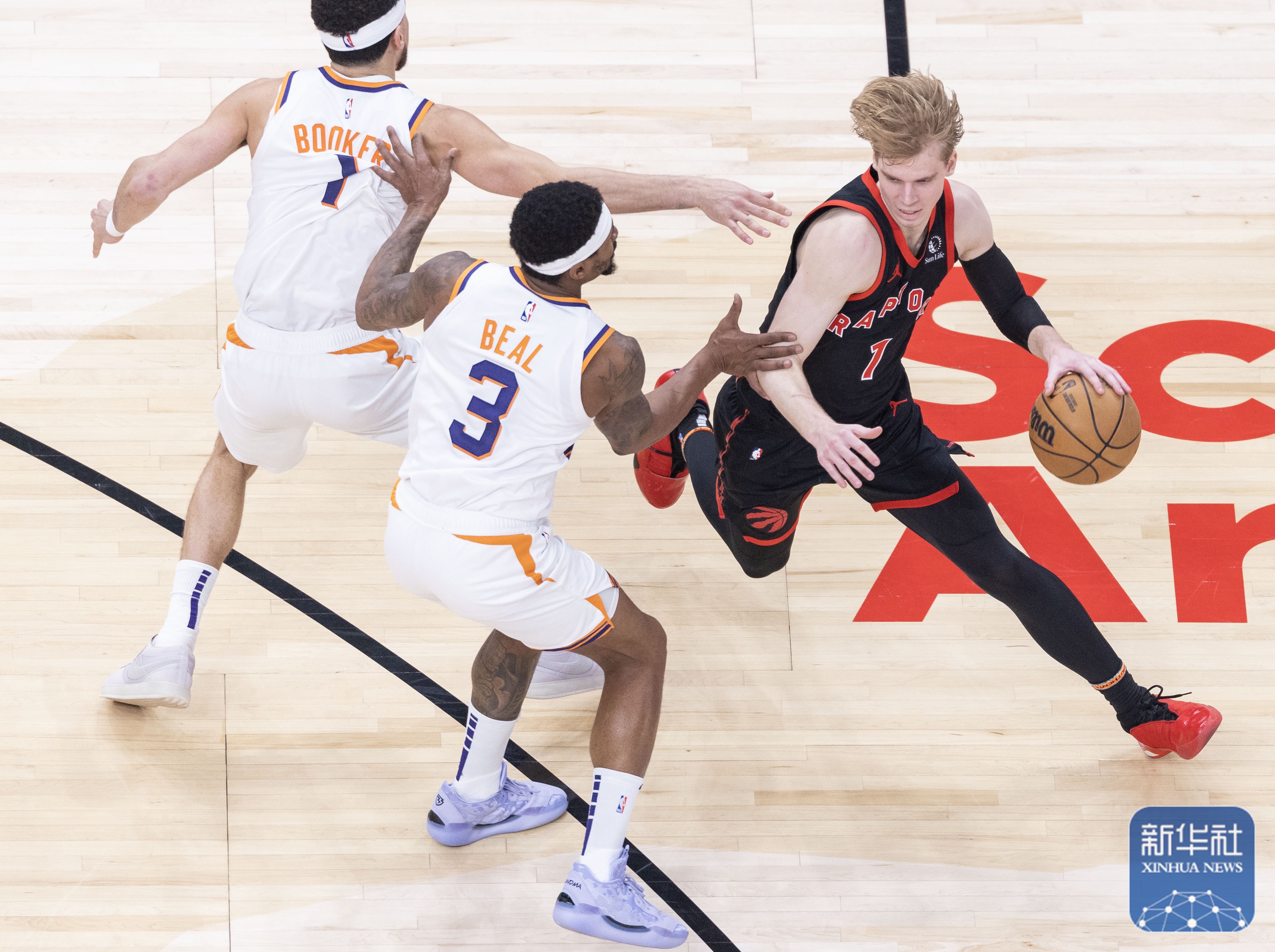 关于欧洲顶级篮球联赛开战，各队实力强弱悬殊的信息