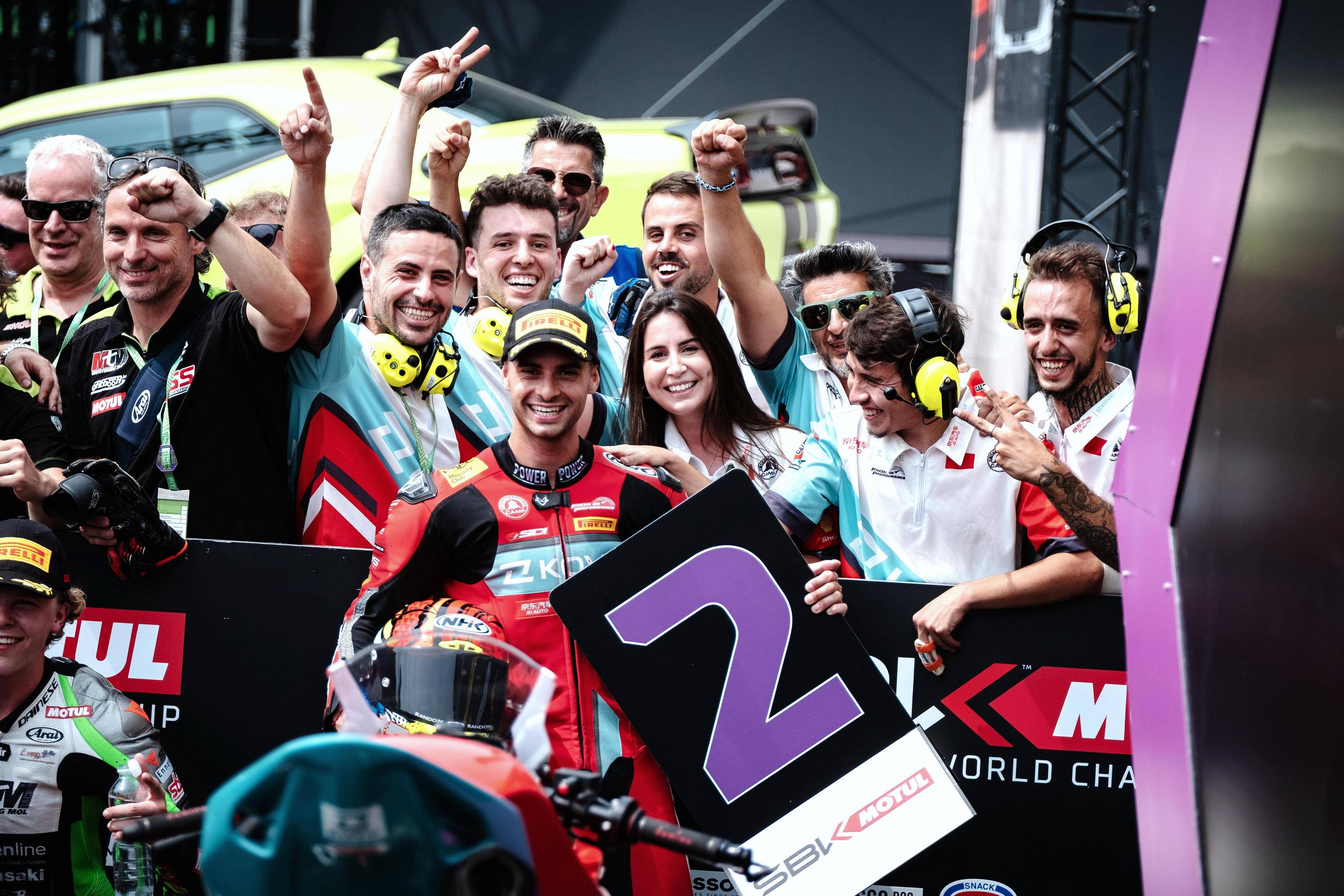 捷克共和国队胜出比赛，昂首晋级强劲