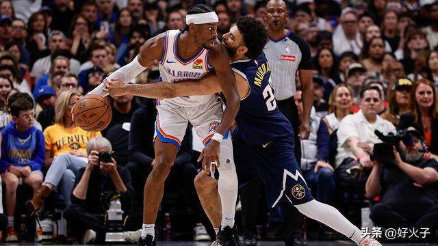  阿扎伦卡连续十场比赛得分超过挺进下一轮，掘金挑战极限！