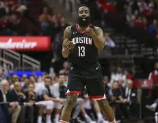  哈登在巴塞罗那比赛中赛况扑朔迷离，精彩发挥引发热议！